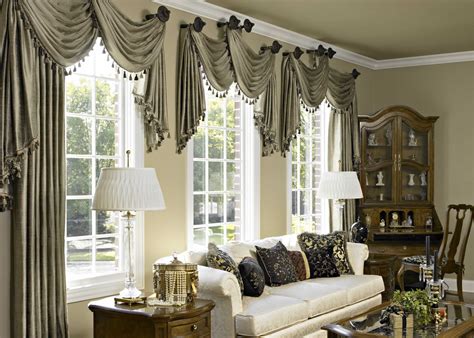 10 Curtain Ideas for an Elegant Living Room