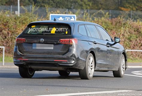 Redesigned 2023 Volkswagen Passat Variant spied