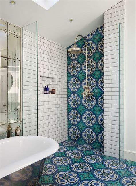 20+ Spanish Tile Bathroom Ideas