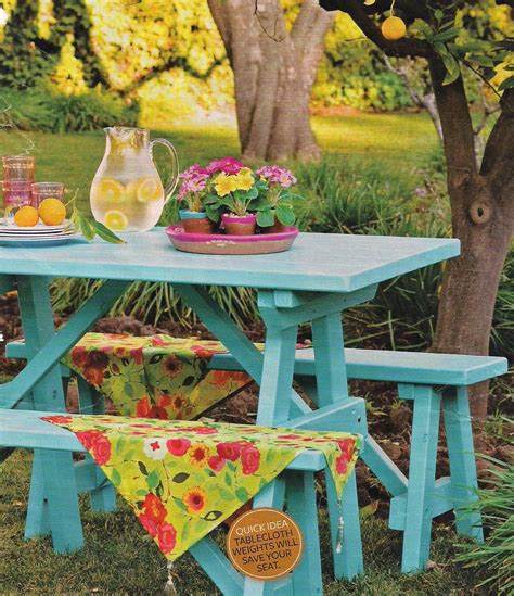 30+ Picnic Table Paint Ideas - DECOOMO