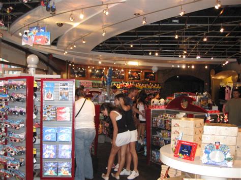 Planet Hollywood Memorabilia Store Westside Downtown Disney Vacation ...