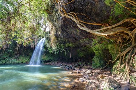 12 Jaw-Dropping Maui Waterfalls (+ Map to Find Them!)