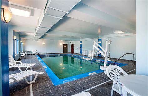 Comfort Inn and Suites Cambridge Indoor Pool - Neema Hospitality