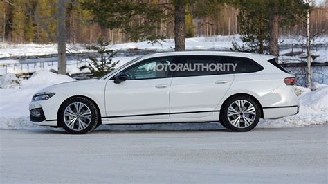 2023 Volkswagen Passat Variant spy shots