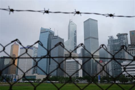 China to Reopen Hong Kong Border as Curbs Rollback Continues