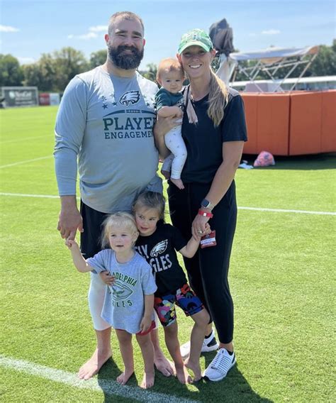 Eagles' Jason Kelce, wife Kylie McDevitt are a 'celebrity power couple'