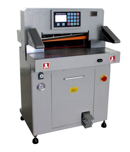 Paper Cutting Machine at Rs 301602 | हाइड्रॉलिक पेपर काटने की मशीन in ...