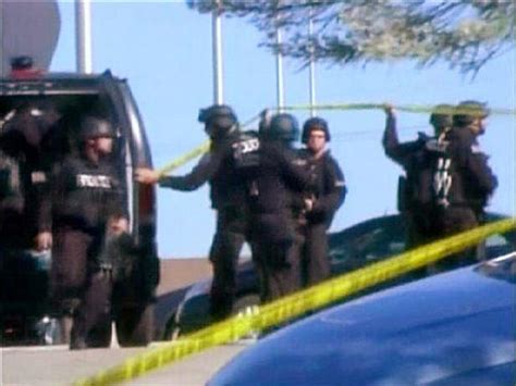 Mass shooting at Fort Hood - Photo 1 - Pictures - CBS News