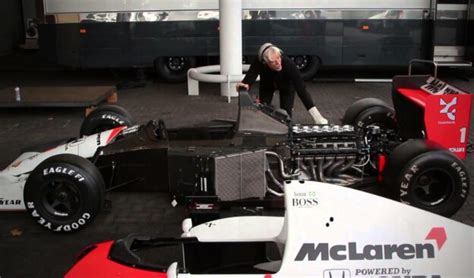 FIRE UP sound 1991 McLaren MP4/6 V12 F1 engine