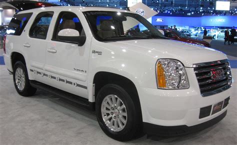 GMC Yukon Hybrid - Information and photos - MOMENTcar