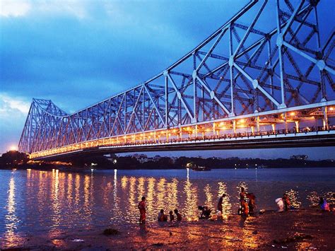 Neptune Blog | Howrah Bridge - Attraction of Kolkata