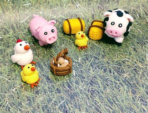 This super cute fondant farm animal 8 piece set includes a cow, pig ...