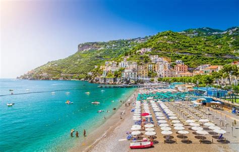 12 Best Beaches In & Near Naples, Italy | Celebrity Cruises