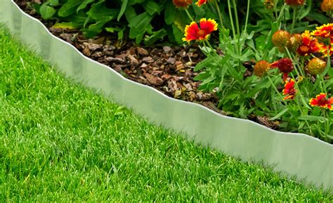 Enhance Your Yard with the Top 25 Landscape Edging Options – Fiatagri