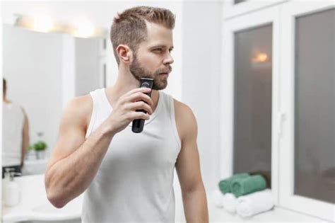 8 Best Beard Trimmers for Men (2023 Buying Guide)