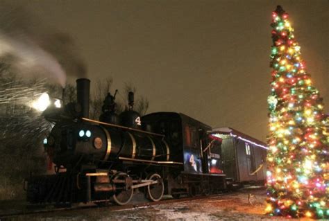 Polar Express Train Ride Locations in New England | Yankee Magazine