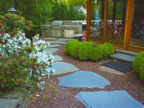 Large Stepping Stones – Merrifield Garden Center