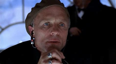 The Beret Project: Ed Harris - The Truman Show