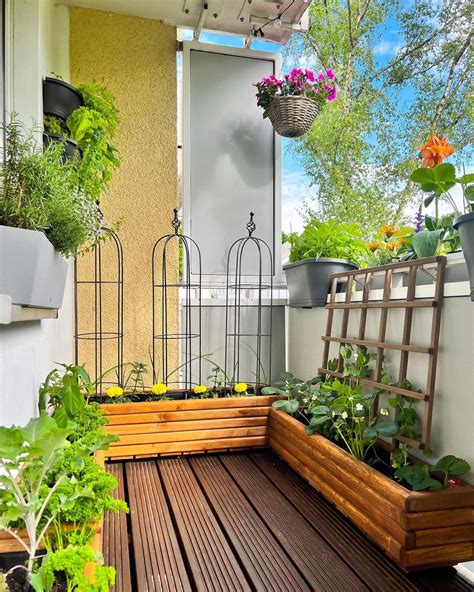 Balcony Garden Design Ideas for Small Spaces