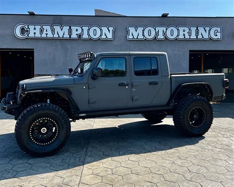 3k-Mile, Lifted 2020 Jeep Gladiator With HEMI V8 Hides a Nasty 392ci ...