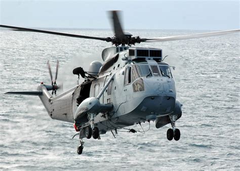 Top 10 Anti-Submarine Warfare Helicopters - Crew Daily