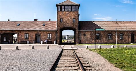 Auschwitz Ticket and Full-Day Tour from Krakow | GetYourGuide