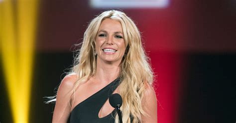 Britney Spears Debuts New Blonde Hair On Instagram