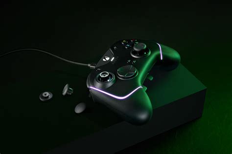 Razer's Wolverine V2 Chroma features interchangeable thumb sticks