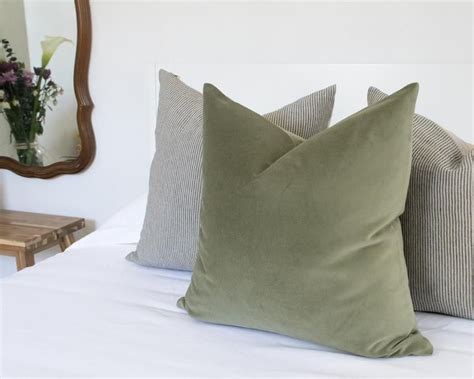 Sage Green Throw Pillow Covers Luxury Velvet Double Sided Lumbars & 26 ...