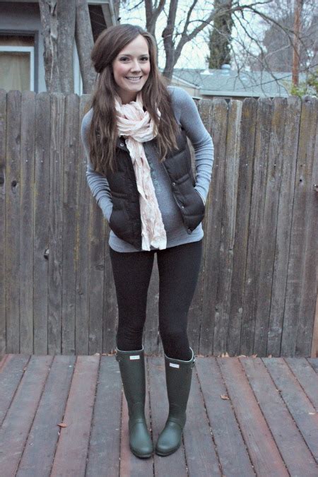 5 Outfit Ideas For A Rainy Fall Day