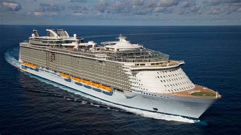 Oasis of the Seas - Cruise Passenger