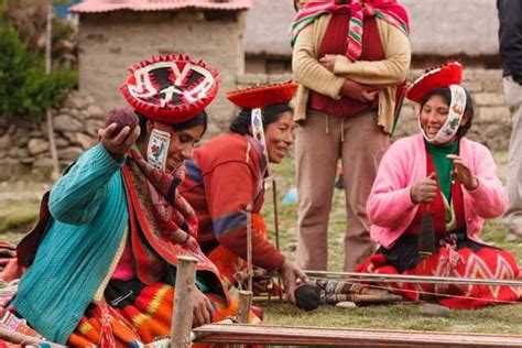 Quechua Culture: Preserving The Peruvian Weaving Tradition - Epicure ...