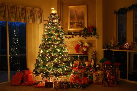 Top 50 Christmas House Decorations Inside - Home Decor Ideas UK