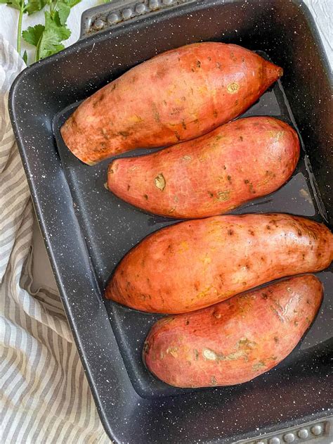 Sweet Potato Baby Food: A Simple Puree | The Picky Eater