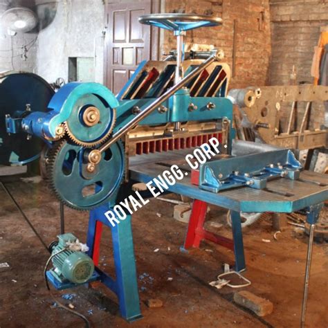 Manual Paper Cutting Machine Heavy Duty Four Slots - Royal Engineering Corp