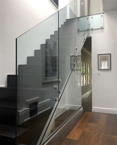 Stylish Tempered Glass Railing