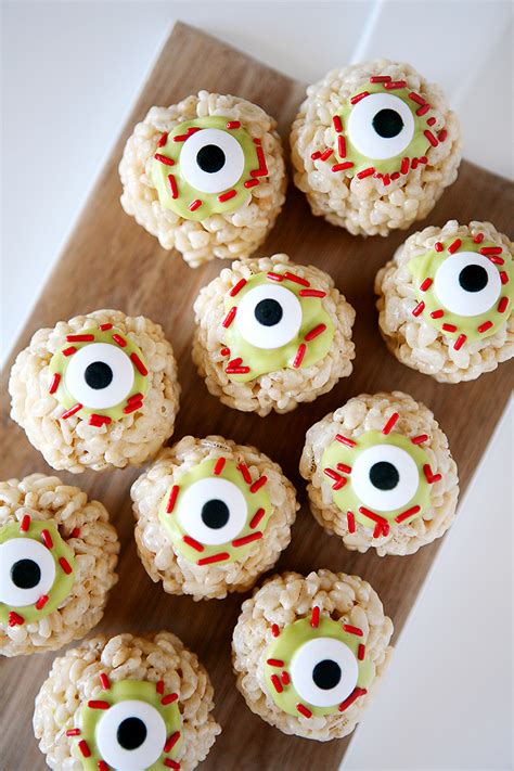 Zombie Eyeball Rice Krispies Treats - Eighteen25