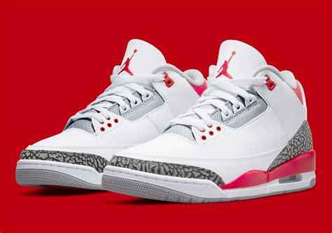 Air Jordan 3 "Fire Red" 2022 Retro Release Date | SneakerNews.com