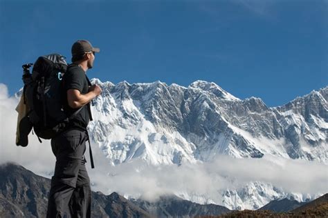 Trekking the Himalayas: the Essential Tips - TNK Travel