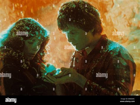 STARMAN (1984) KAREN ALLEN, JEFF BRIDGES STMN 004 Stock Photo - Alamy