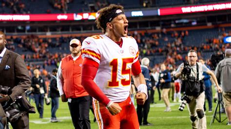 Chiefs vs. Broncos: Patrick Mahomes Highlights