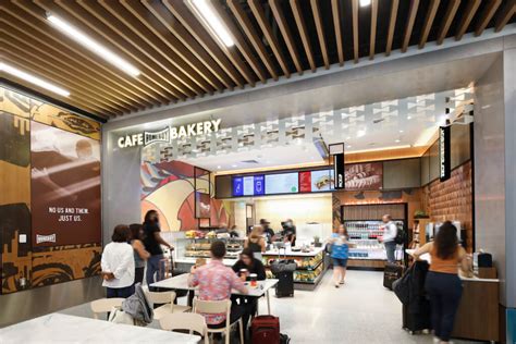 LAX Restaurants at Terminal 3 - A Complete Guide