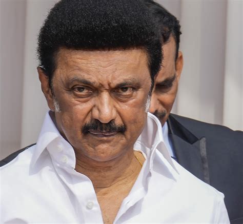 Tamil Nadu CM announces Rs 6,000 aid to people affected by Cyclone ...