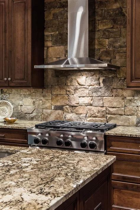 Stone backsplash ideas – make a statement in your kitchen interior