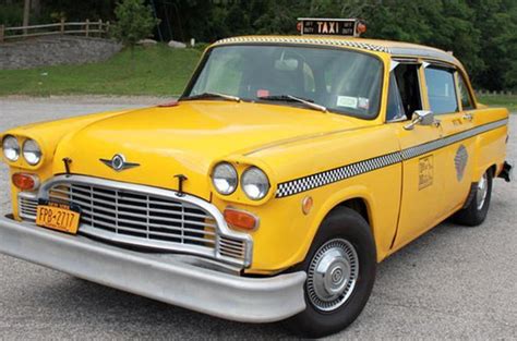 Visit New York City aboard a vintage taxi - ©New York.com