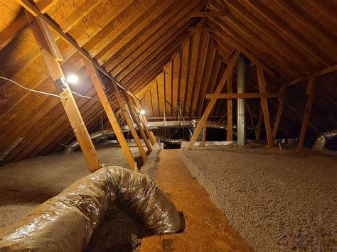 Four Major Differences Between Fiberglass & Cellulose Attic Insulation ...