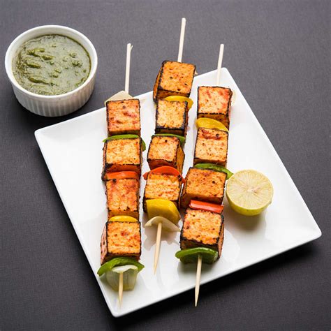 Achari Paneer Tikka Roll - Door Ka Tandoor