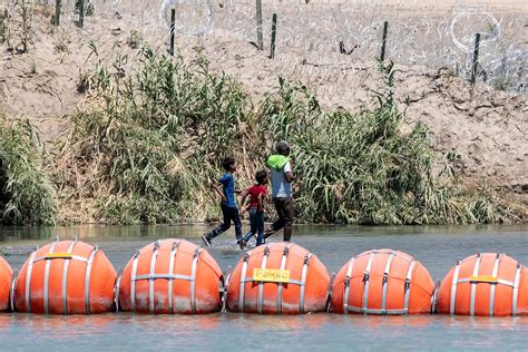 Close-Up Video Shows Texas Floating Barrier Has Circular Saws - Newsweek