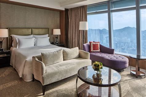 Hong Kong Suites - Hong Kong Luxury Accommodations | The Ritz-Carlton ...