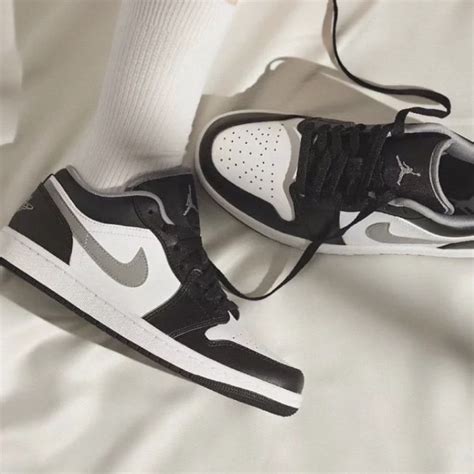 Jordan Air Jordan 1 Low "Shadow"